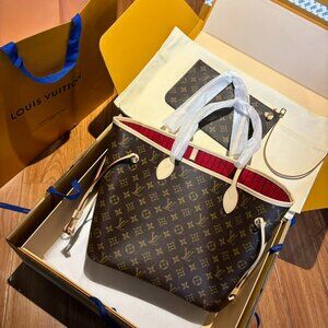 Louis Vuitton Neverfull MM Tote Bag